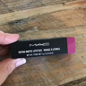 Retro Matte Lipstick (Rogue A Levres)